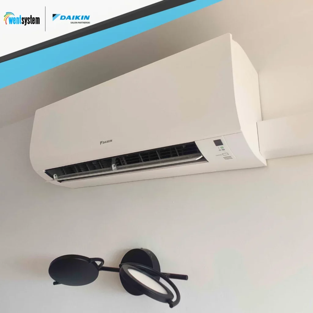 Zdjęcie z montażu jednostki wewnętrznej - Daikin